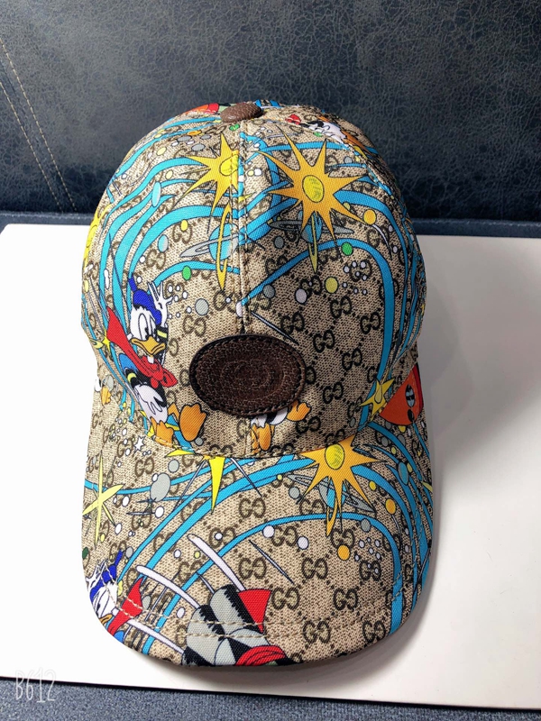 ブランド帽子背面デザイン